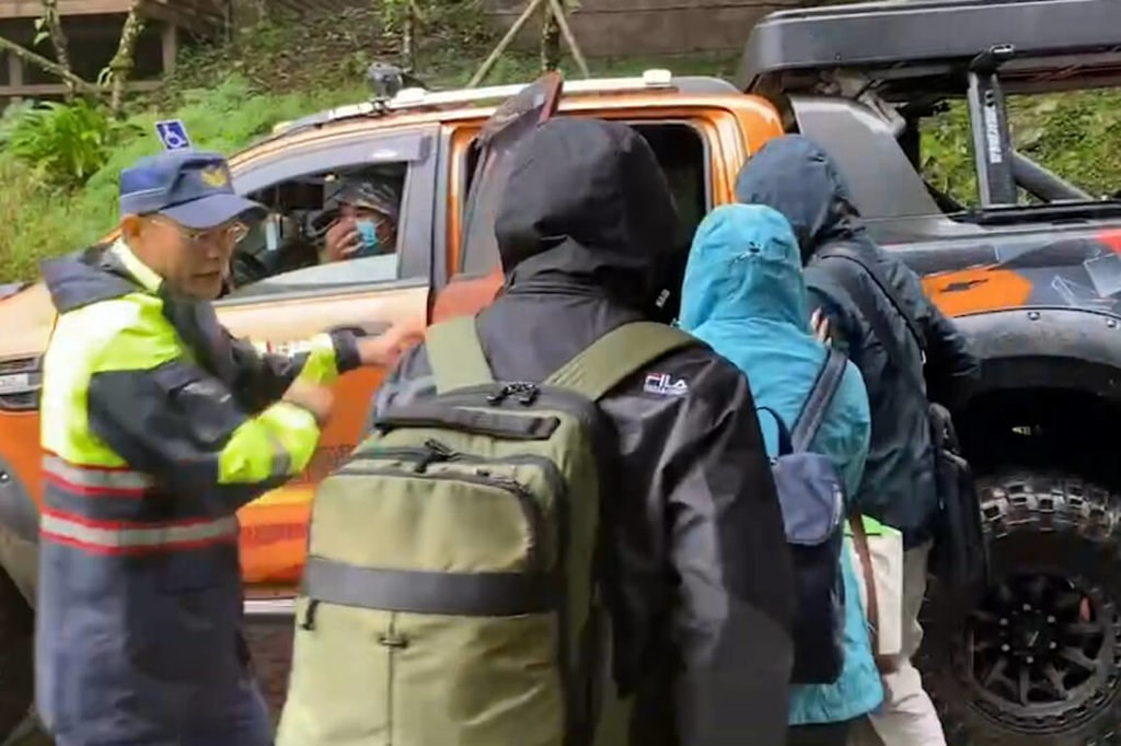 All remaining people trapped at Yilan mountain villa evacuated - Vimarsana News