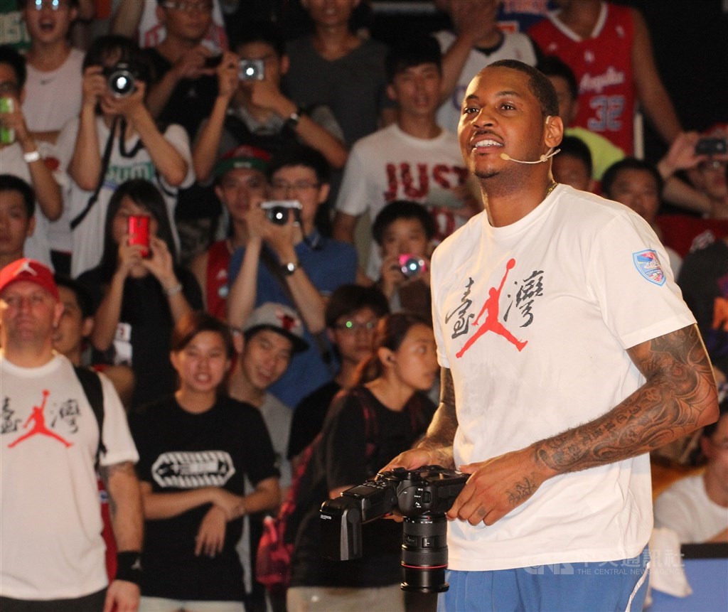 Carmelo Anthony in an event in Taiwan on July 20, 2013. CNA file photo