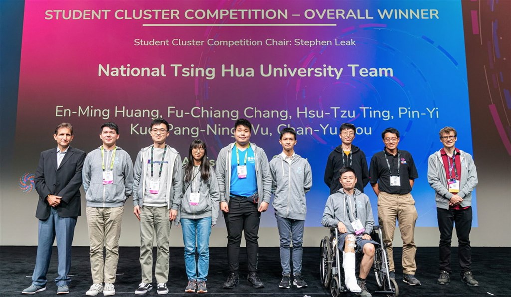 National Tsing Hua University students Huang En-ming (from second left), Chang Fu-chiang, Ting Hsu-tzu, Kuo Pin-yi, Wu Pang-ning and Mau Chan-yu (in wheelchair) are overall winner at the SCC 2022 held from Nov. 14-16 in Texas. Photo courtesy of National Tsing Hua University