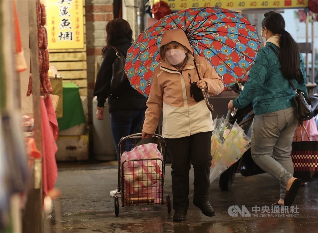 Taiwan reports 15,625 new COVID-19 cases, 40 deaths - Vimarsana News