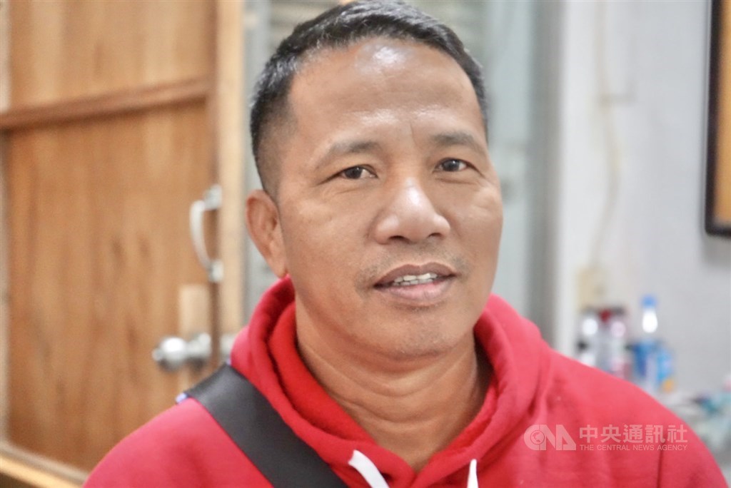 Javier, seen in this photo taken on Dec. 7, has worked in Taiwan for nine years and is involved in running the Philippine Seafarers (Fishers) Association in Taiwan (PSAT) in Yilan County.