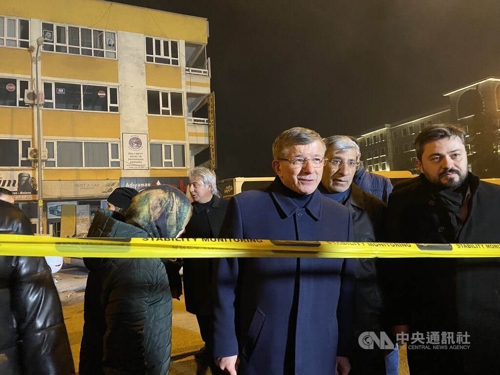 Ex-Turkish prime minister thanks Taiwan rescue team for helping Turkey - Vimarsana News