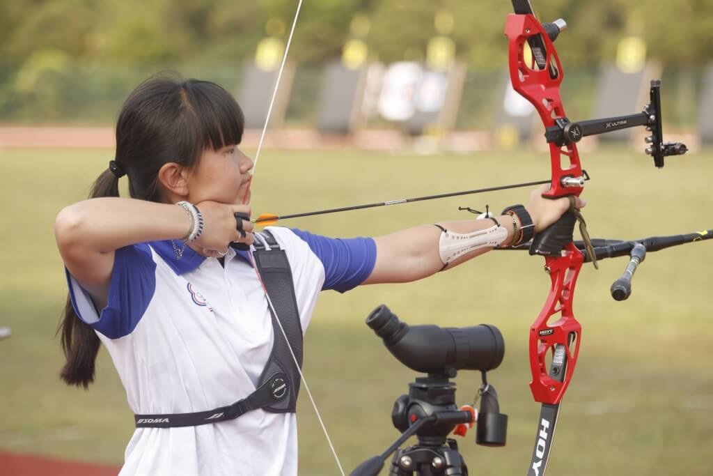Taiwanese high school archer Lin Chia-yu competes at the Asia Cup World Ranking Tournament, Stage 1 in Taoyuan Friday. Photo taken from the Facebook page of Chinese Taipei Archery Association