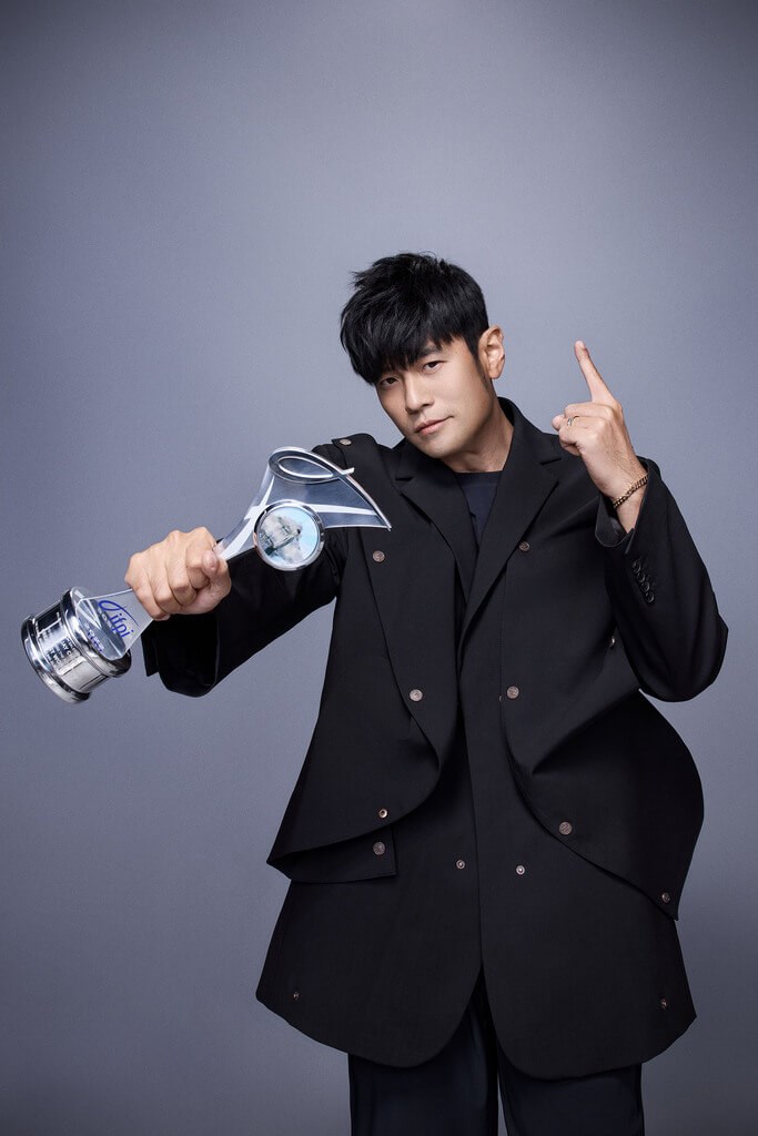 Jay Chou holds the trophy for the IFPI Global Album Sales Chart 2022. The trophy features the cover photo of his latest album "Greatest Work of Art," which was released last July. Photo courtesy of JVR Music