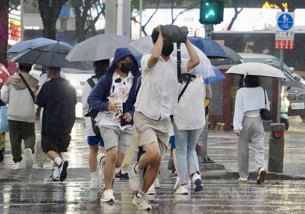 Rainy weather to continue across Taiwan through week: CWA