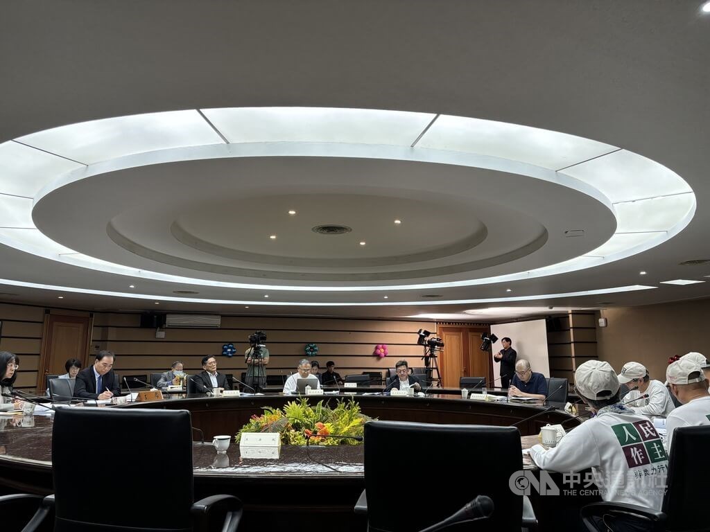 Referendum, 26 recall votes could cost up to NT$1.62 billion: CEC