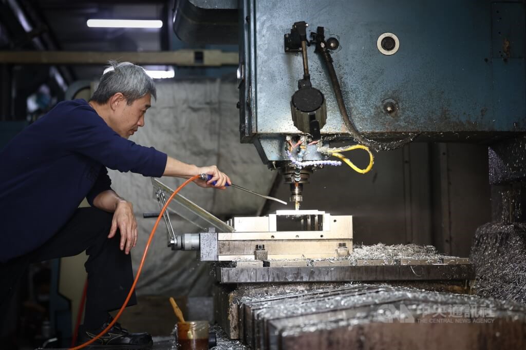 Taiwan meldet 276.000 offene Stellen, Fertigung am stärksten betroffen - | ...