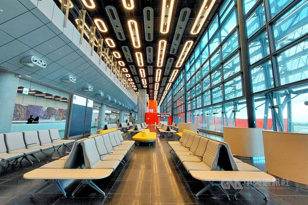 Taoyuan Airport's Terminal 3 welcomes 1st passengers as north concourse trial begins