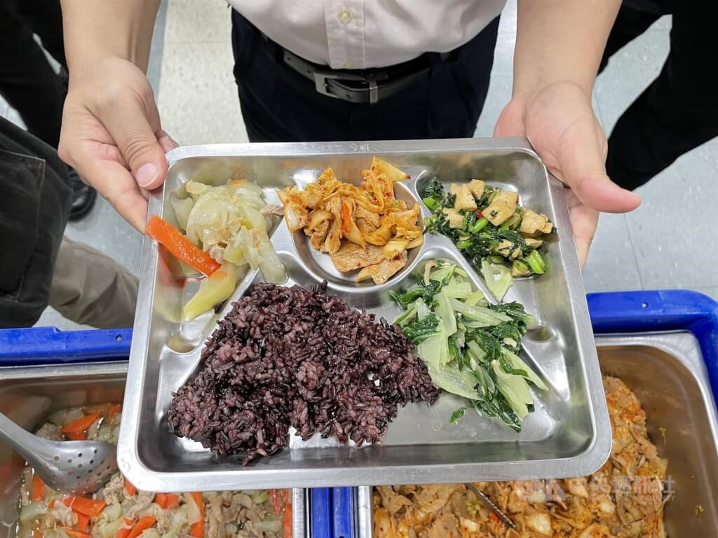 Taipei to provide free lunch in elementary and junior high schools