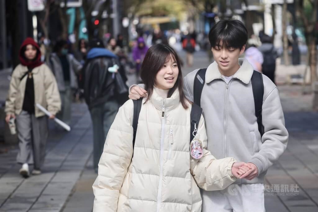 Sunny weather to last through Friday before cold air mass hits Taiwan