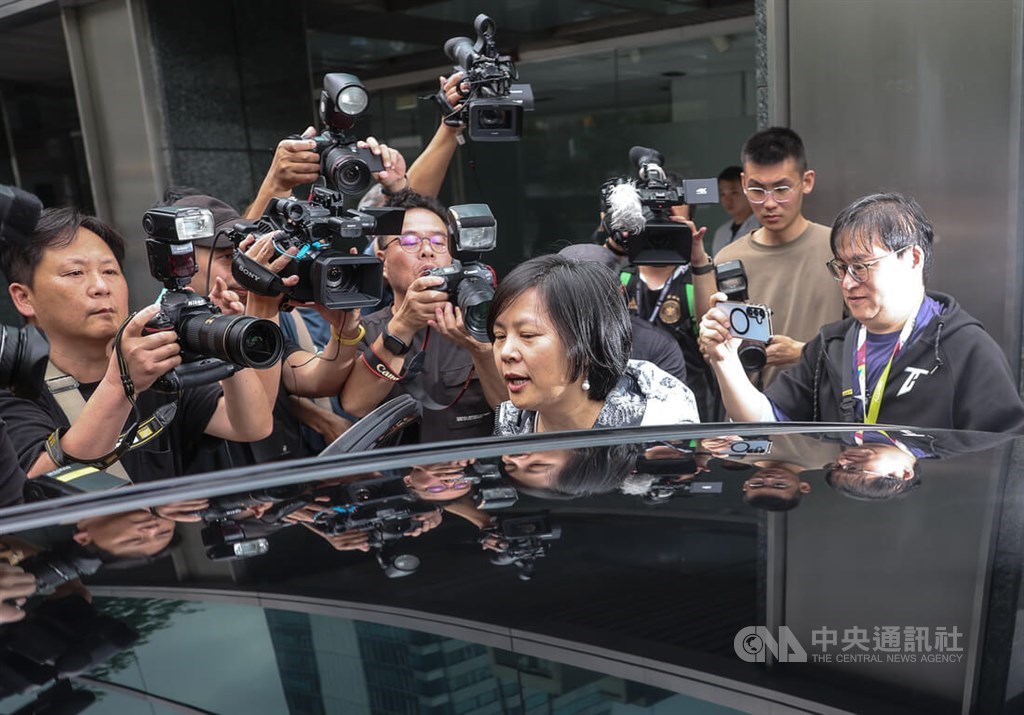 Li Chen-hsiu kicked out of TPP, removed from Legislature