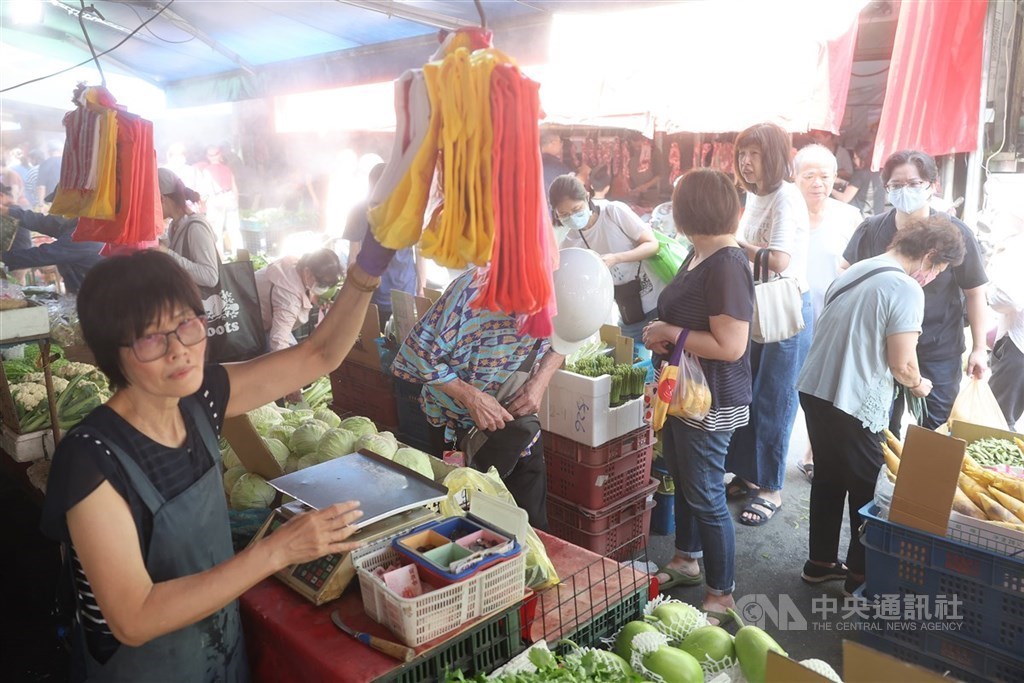Plastic bag supply stabilizes after initial price hike: Official