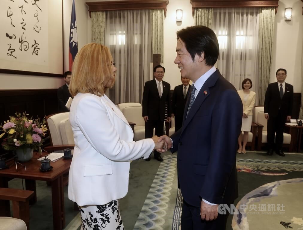 Lai meets U.S. lawmakers, seeks expanded defense and tech cooperation