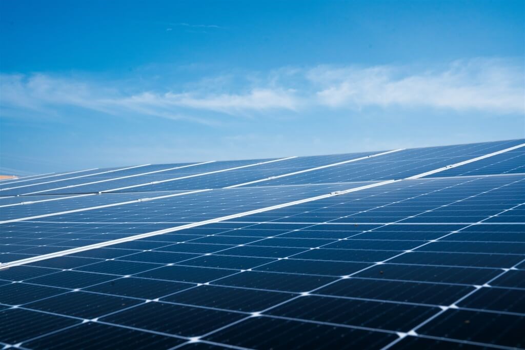 U.S. announces tariffs, minimum prices on polysilicon imports