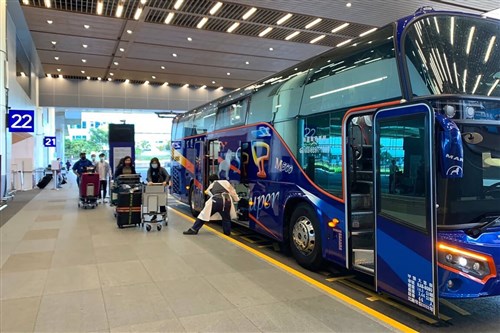 Airport adds free Greater Taipei buses for arrivals
