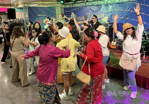 200 people attend festival in Taipei marking Indonesia