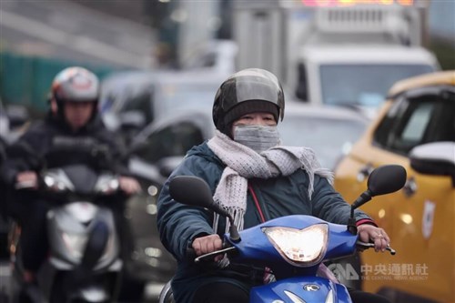 Weather system to bring 14°C lows to northern Taiwan Tuesday evening