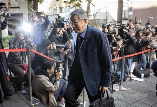 Court hears arguments in cases against ex-Taipei Mayor Ko Wen-je