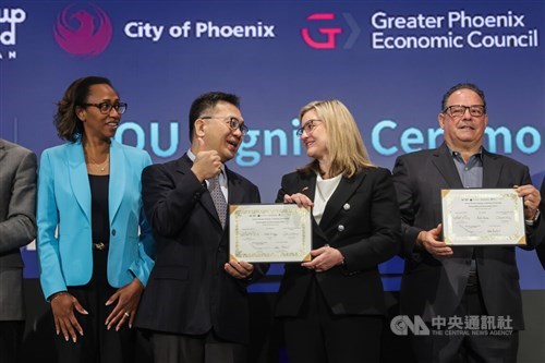 Taiwan, Phoenix ink MOU on expanding semiconductor, AI cooperation