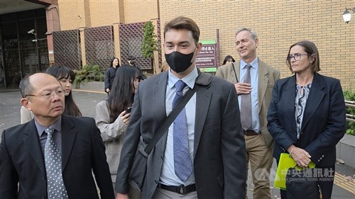 Australian man testifies in rat poison attempted murder case