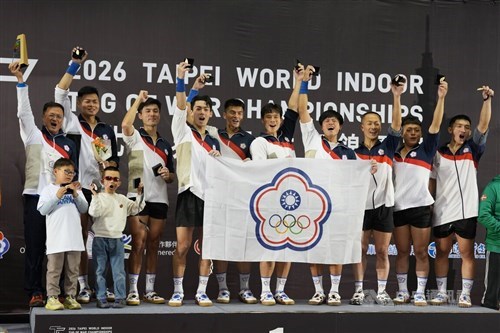 Taiwan men, women defend 600kg, 500kg world indoor tug of war titles