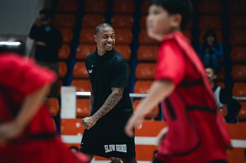 Heart over height: Former NBA star Isaiah Thomas's everyday battle