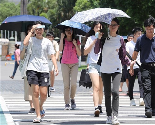 Temperatures in southern Taiwan expected to top 36°C