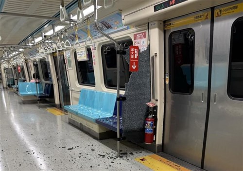 No injuries after Taipei Metro train partition cracks on Bannan Line