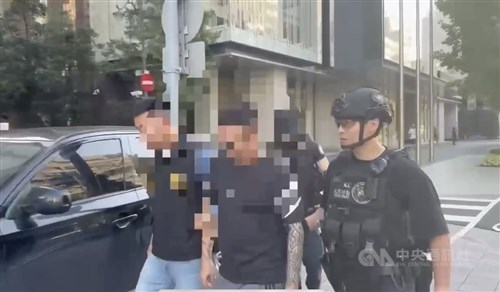 Driver arrested for hitting traffic police, tests positive for drugs