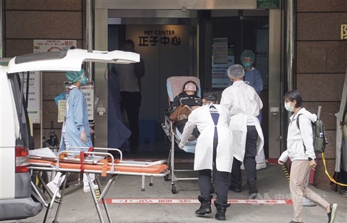 6 hospital unions criticize delayed implementation of nurse ratio law