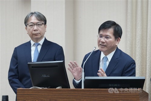 Foreign minister calls for non-partisan diplomacy ahead of KMT chair