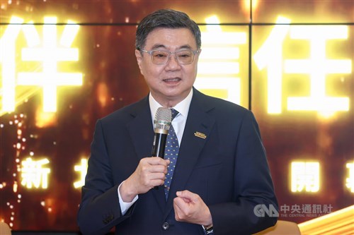 Cabinet to introduce food safety law amendments amid oil scandal
