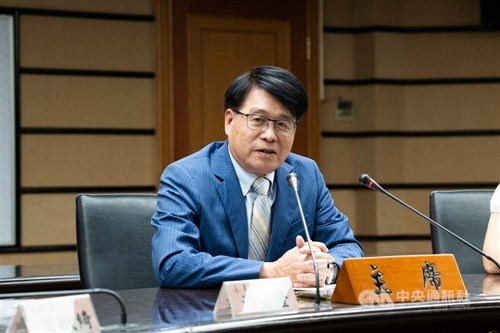26 candidates for November local elections are Chinese spouses: CEC