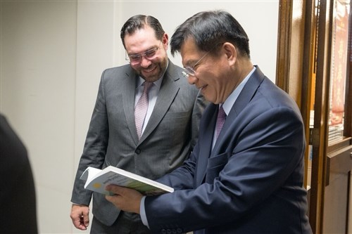 Honduran lawmaker visits Taiwan, meets with FM amid severed ties