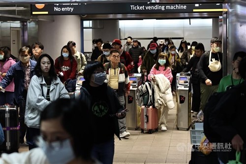 THSRC adds Friday trains, non-reserved seats to ease crowding