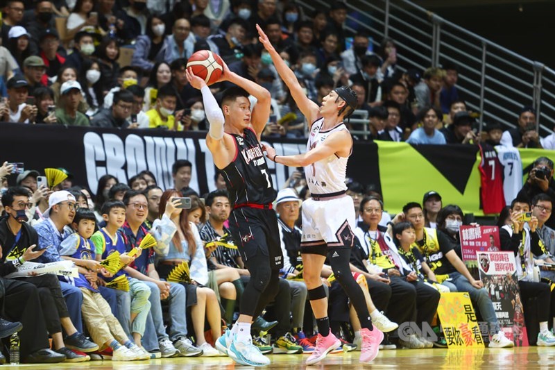 Kings defeat Braves in Game 1 of P.LEAGUE+ finals - Focus Taiwan