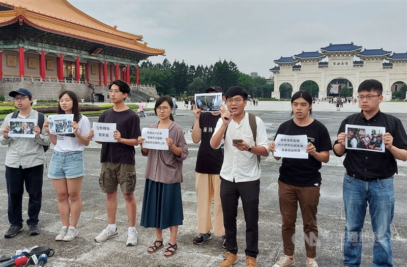 A group of National Taiwan University students on Sunday condemn the "arbitrary" arrest of a fellow student commemorating the Tiananmen Square crackdown in Hong Kong by local police the previous day. CNA photo June 4 2023