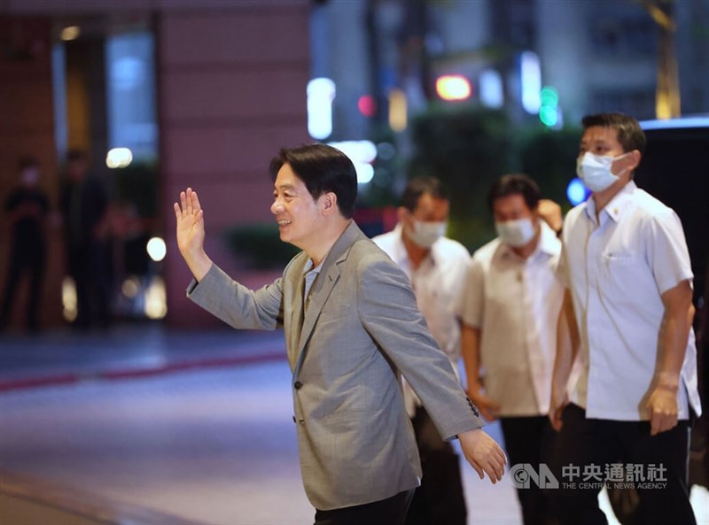 Vice President Lai Ching-te (left) arrives at the Grand Hyatt Taipei Thursday. CNA photo June 8, 2023