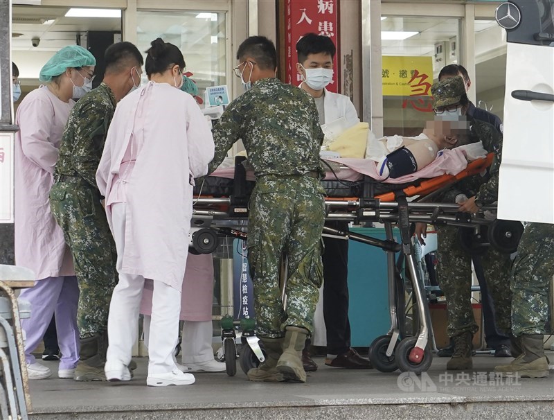 One of the injured is transferred to Kaohsiung Armed Forces General Hospital Thursday after initial treatments in Pingtung. CNA photo Aug. 3, 2023