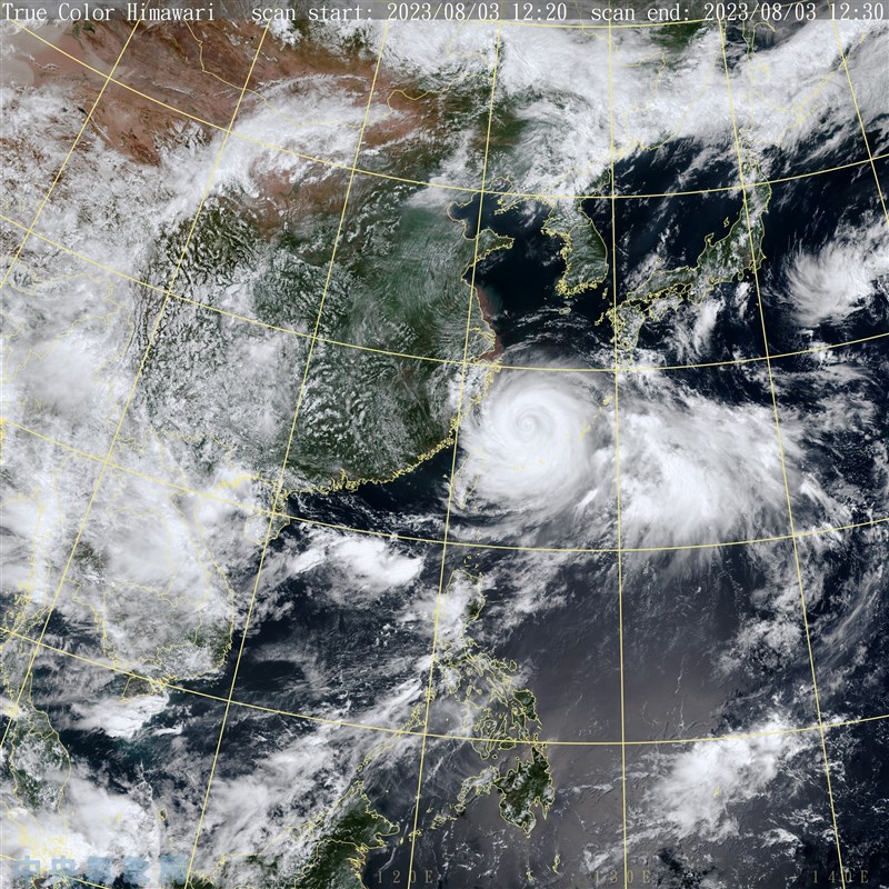 Typhoon Khanun forecast to come closest to Taiwan late Thursday night