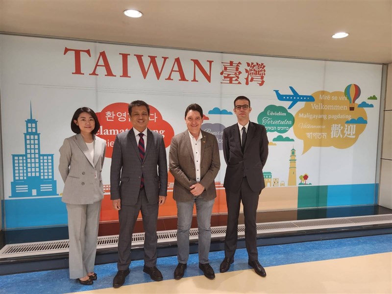French Senator Olivier Cadic (second right) is greeted at Taoyuan International Airport on Monday. Photo: Ministry of Foreign Affairs Sept. 18, 2023