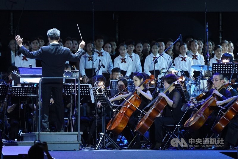 Yang Chih-chin conducts Kaohsiung Symphony Orchestra Saturday. CNA photo Sept. 23, 2023