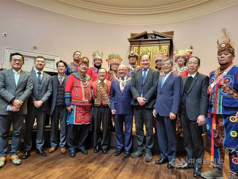 Edinburgh University returns four warrior skulls to Taiwan