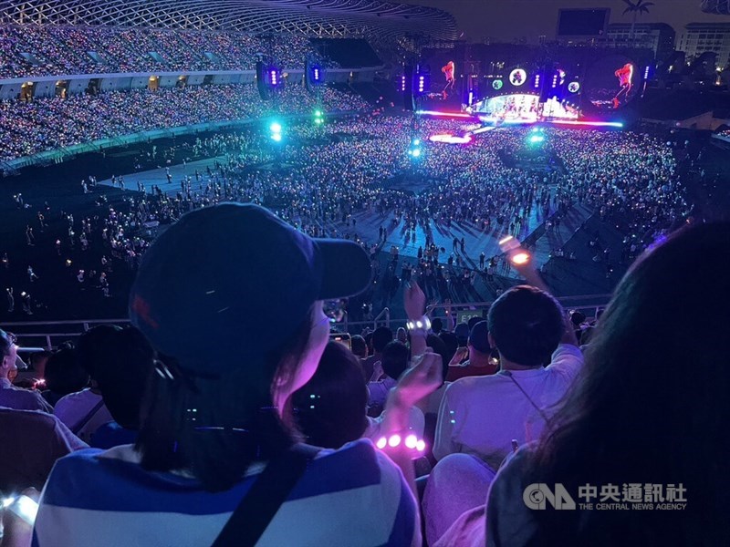 Coldplay Concerts Attract 170,000 Fans, Make NT$550m For Kaohsiung.