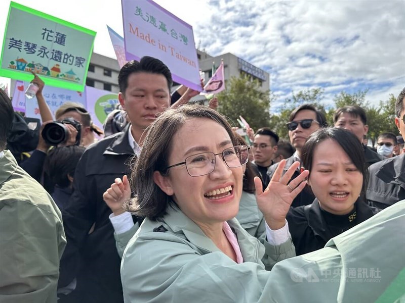 Taiwan's representative to the United States Hsiao Bi-khim (front center) attends a campaign in Hualien County on Nov. 26, 2023. CNA file photo