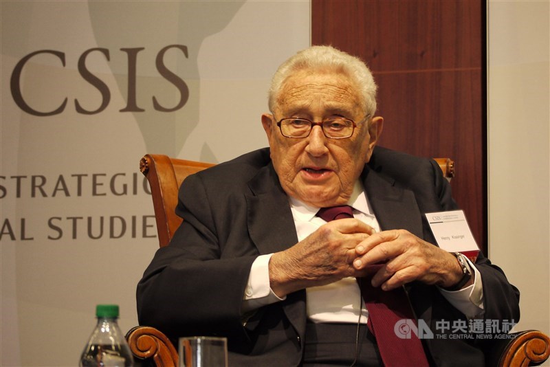 Former U.S. Secretary of State Henry Kissinger attends a think tank event in Washington on Nov. 16, 2015. CNA file photo