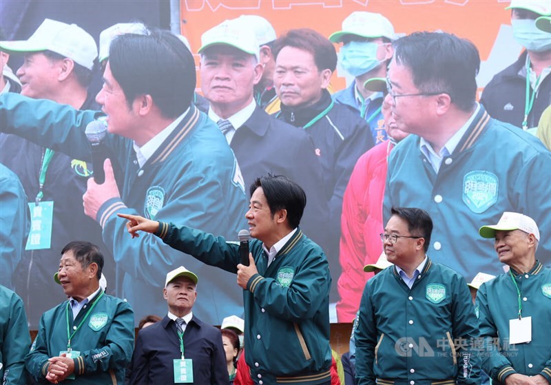 Vice President Lai Ching-te (third right) speaks to supporters at the opening of Wu Ping-jui's (second right) campaign headquarters in Xinzhuang District, New Taipei on Sunday. CNA photo Dec. 3, 2023