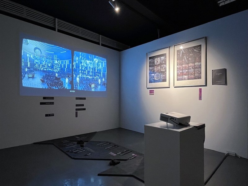 National Taipei University of Technology (NTUT) lecturer Chuang Che-kuang's "Noise Landscape" is being projected onto the wall in this recent photo. Photo courtesy of NTUT Dec. 9, 2023