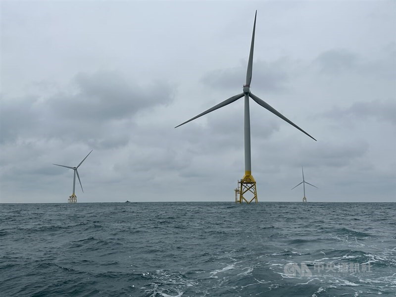 Wind turbines generate power on Taiwan's offshore wind farm in Miaolo. CNA file photo