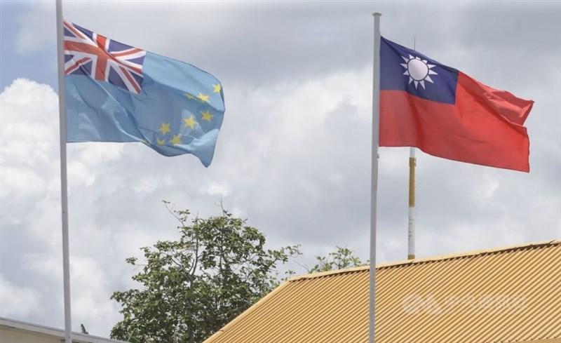 The flags of Taiwan and Tuvalu fly next to each other in this CNA file photo